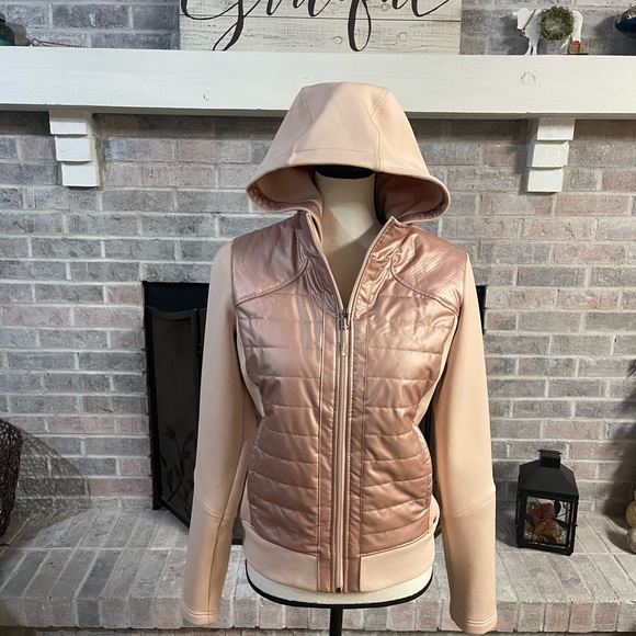 CALIA by Carrie Underwood Jackets & Blazers - CALIA by Carrie Underwood Women's Blush Puffer Jacket